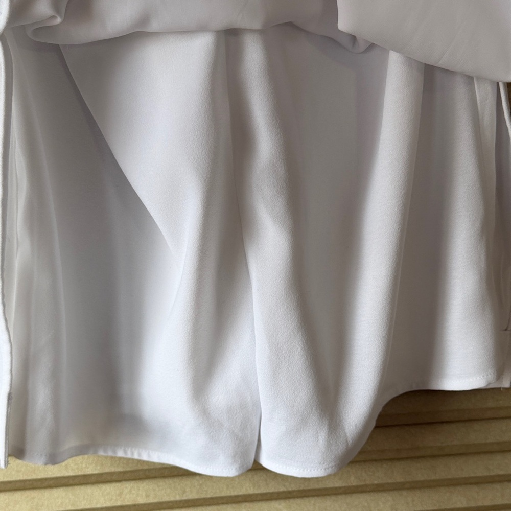 NWT Lily Pulitzer! White Sleeveless Romper with belt - Picture 5 of 5